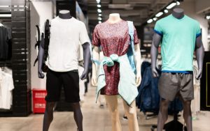 tại sao nên mua sắm tại cửa hàng uy tín