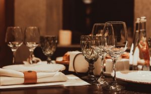 chi phí vận hành nhà hàng gồm các khoản nào